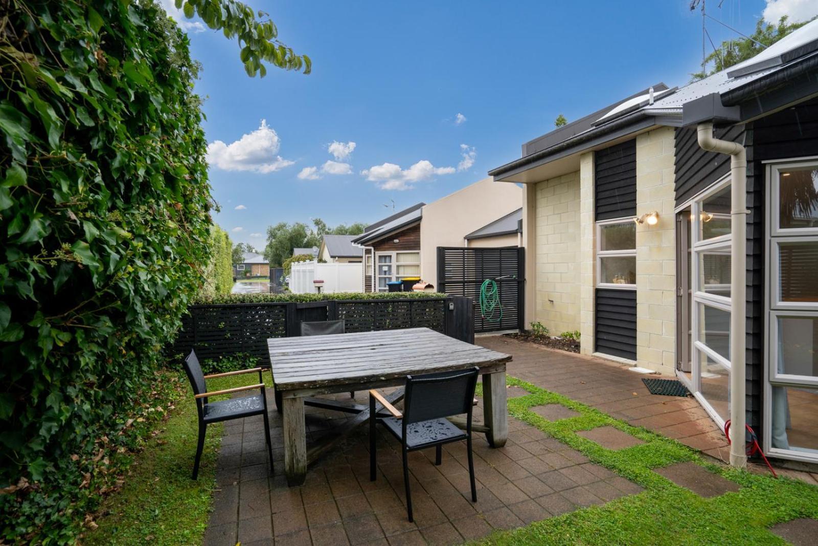 Sunny, Quiet, 2-Bedroom Unit In Fabulous Location! Cambridge Luaran gambar
