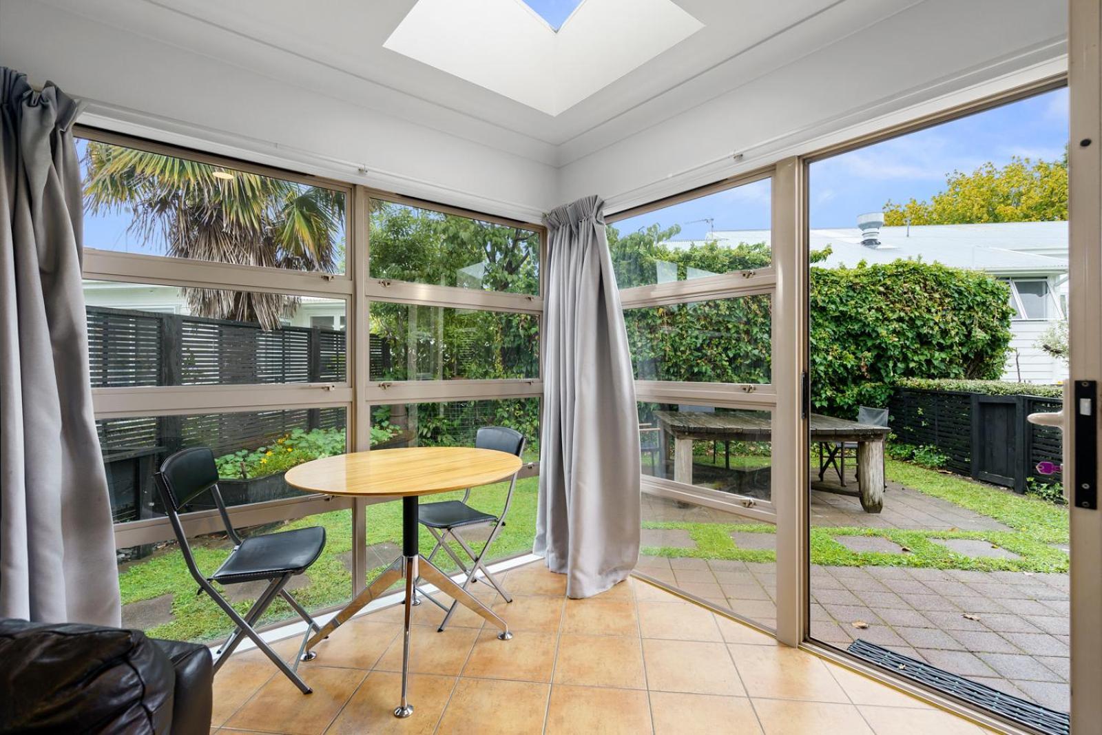 Sunny, Quiet, 2-Bedroom Unit In Fabulous Location! Cambridge Luaran gambar