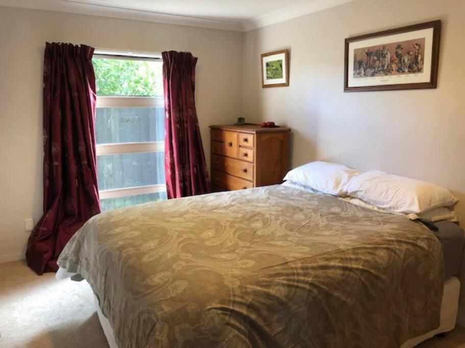 Sunny, Quiet, 2-Bedroom Unit In Fabulous Location! Cambridge Luaran gambar